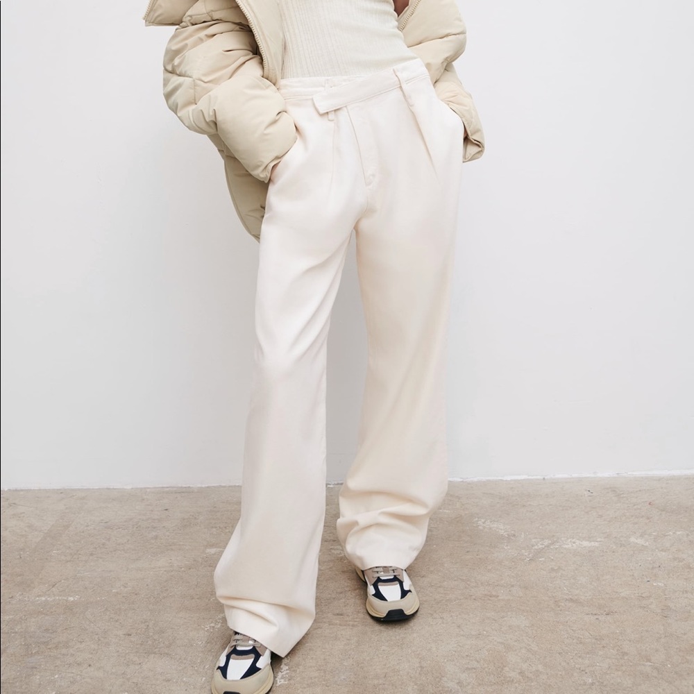 NWT ZARA ASYMMETRIC PANT SIZE 6